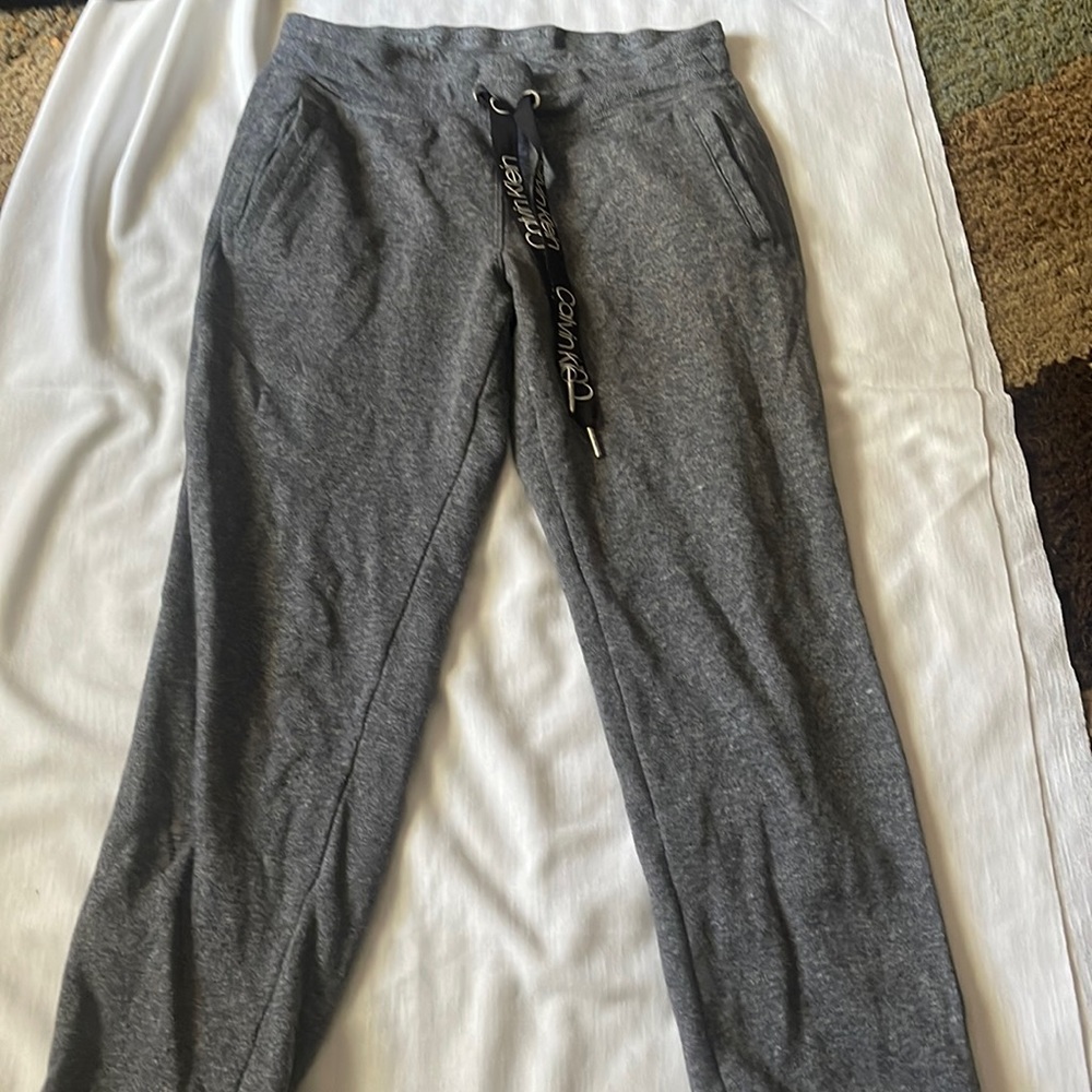 Calvin Klein- size Small